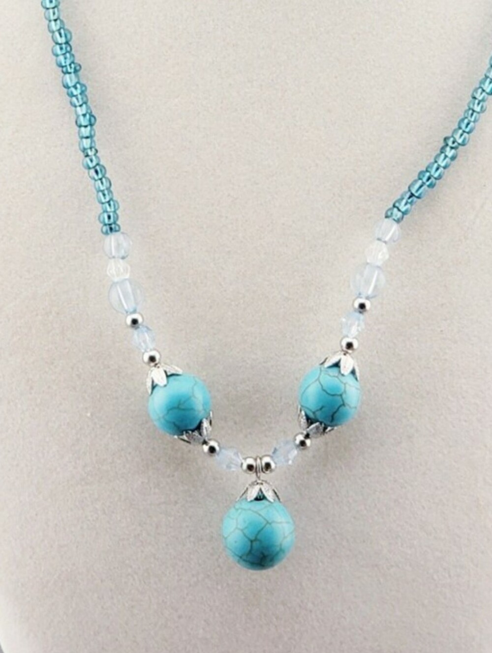 Dyed Turquoise Howlite Beaded Drop Statement Necklace